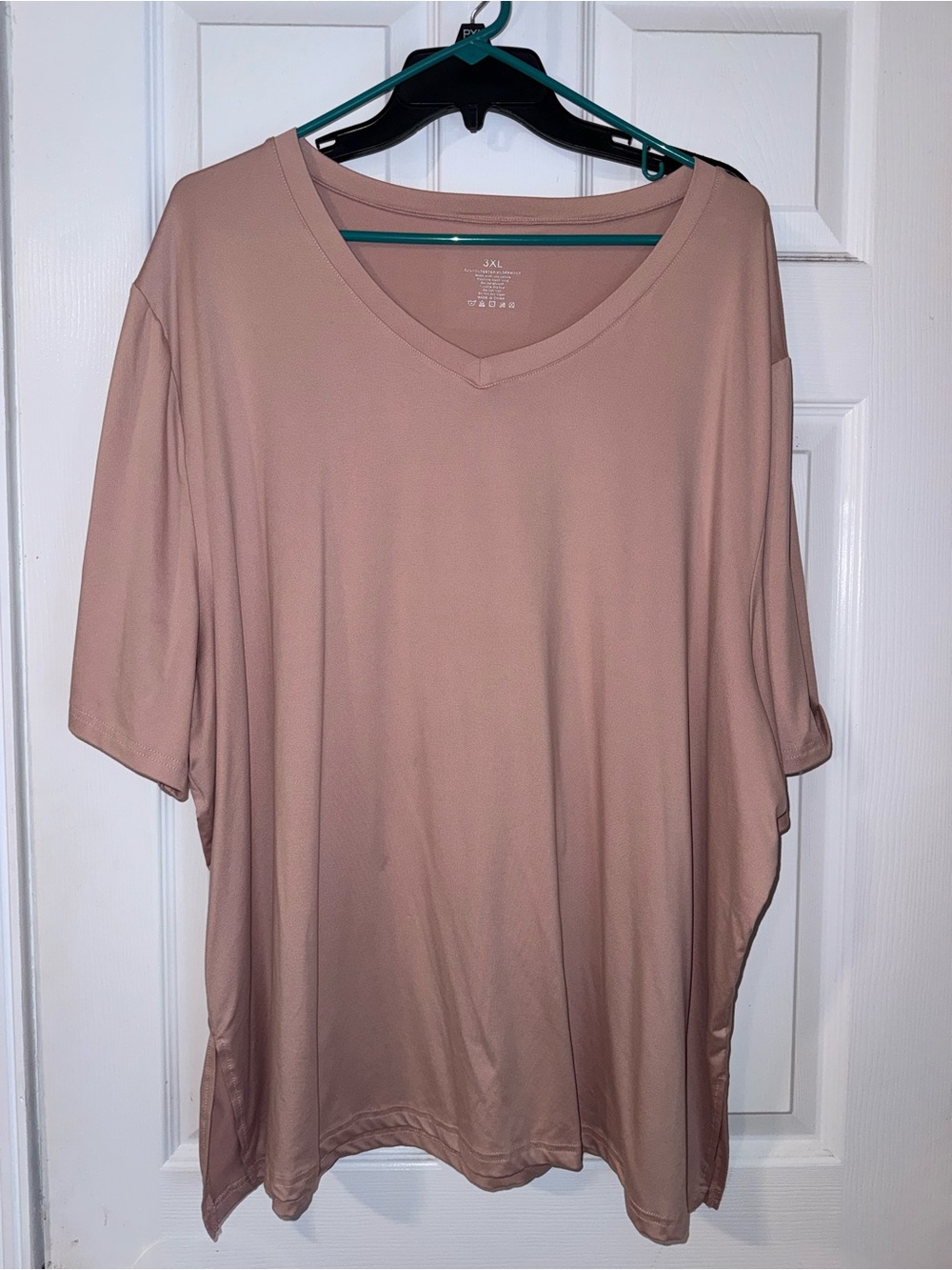 V-Neck Oversized Tee in Dusty Rose